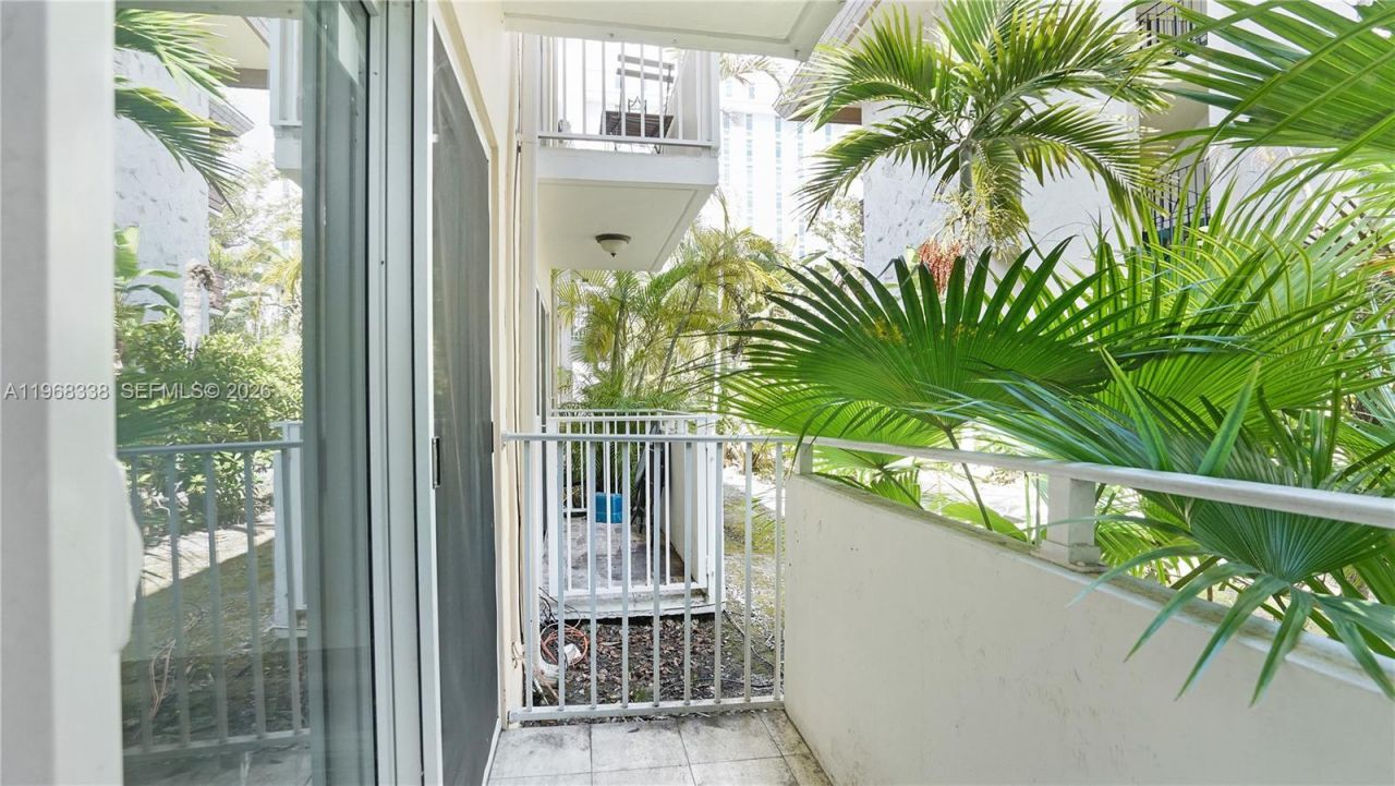 1235 Mariposa Ave, Unit 1, Coral Gables, FL 33146 Photo