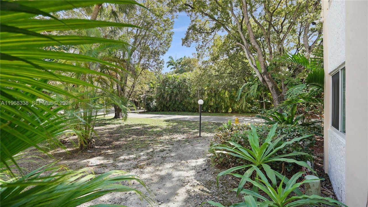 1235 Mariposa Ave, Unit 1, Coral Gables, FL 33146 Photo