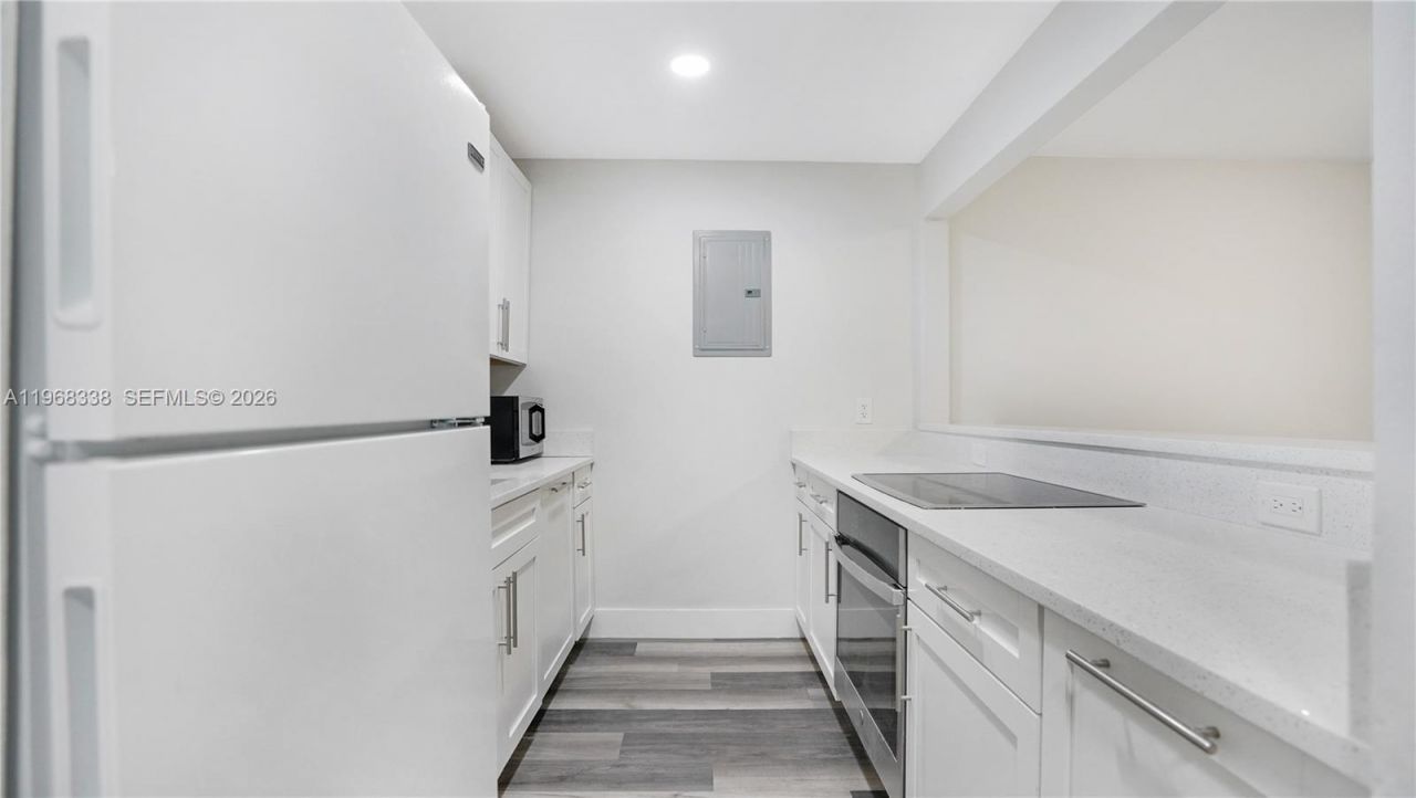 1235 Mariposa Ave, Unit 1, Coral Gables, FL 33146 Photo