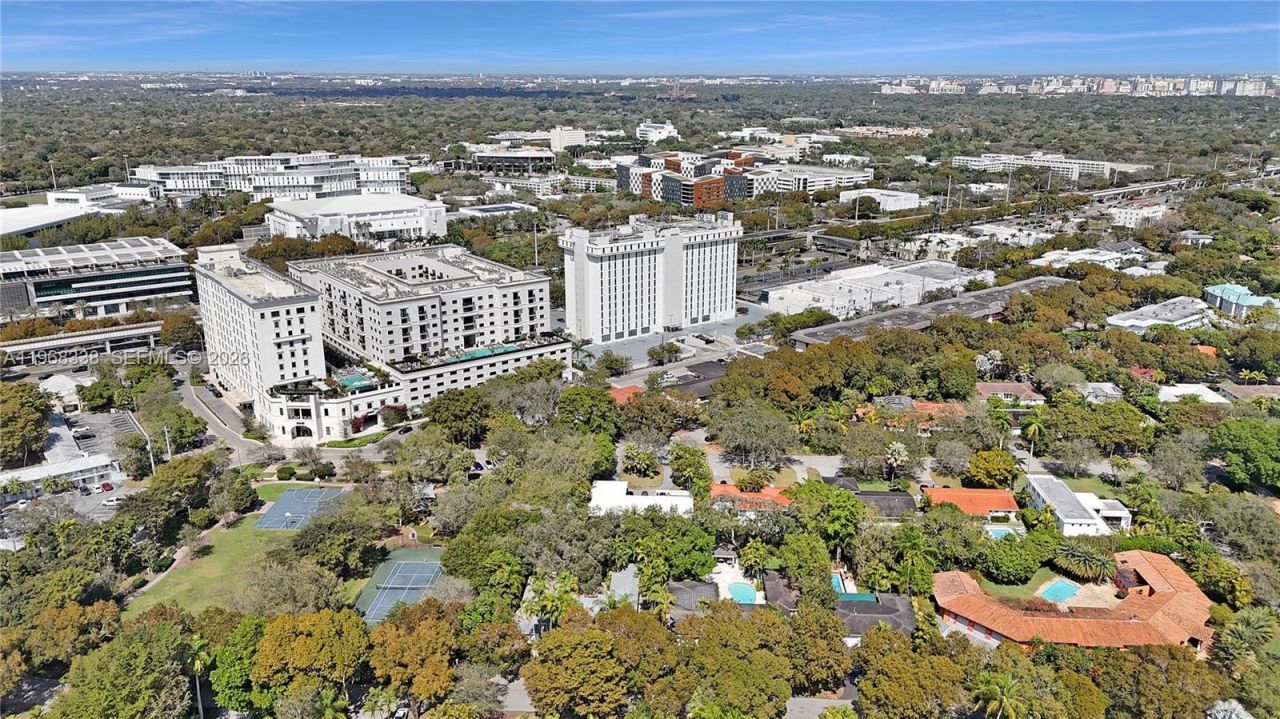 1235 Mariposa Ave, Unit 1, Coral Gables, FL 33146 Photo