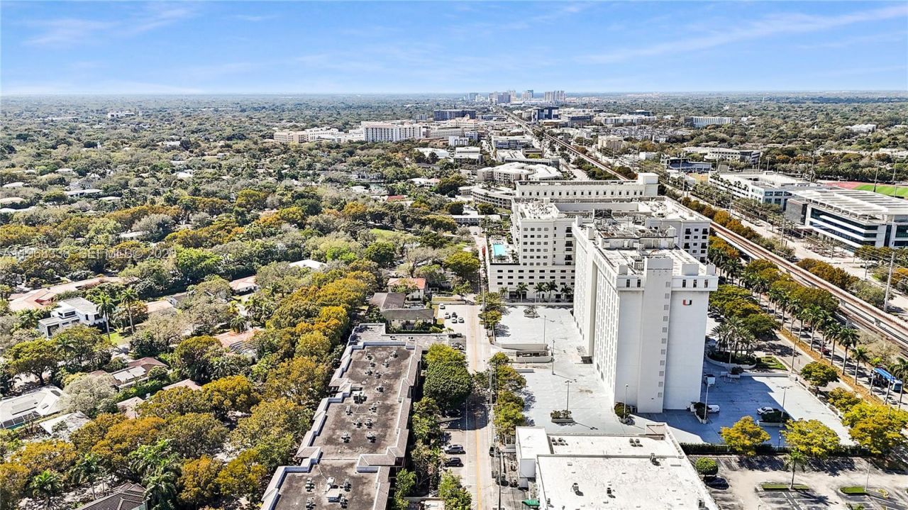 1235 Mariposa Ave, Unit 1, Coral Gables, FL 33146 Photo