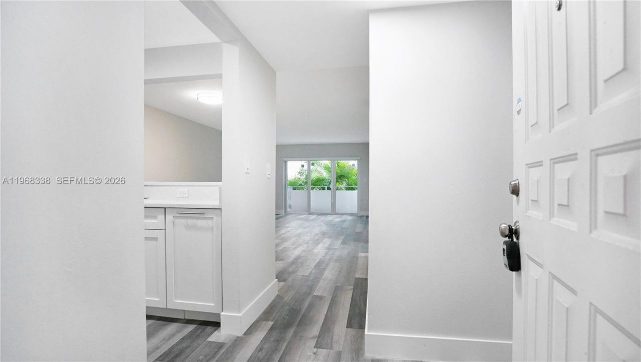 1235 Mariposa Ave, Unit 1, Coral Gables, FL 33146 Photo