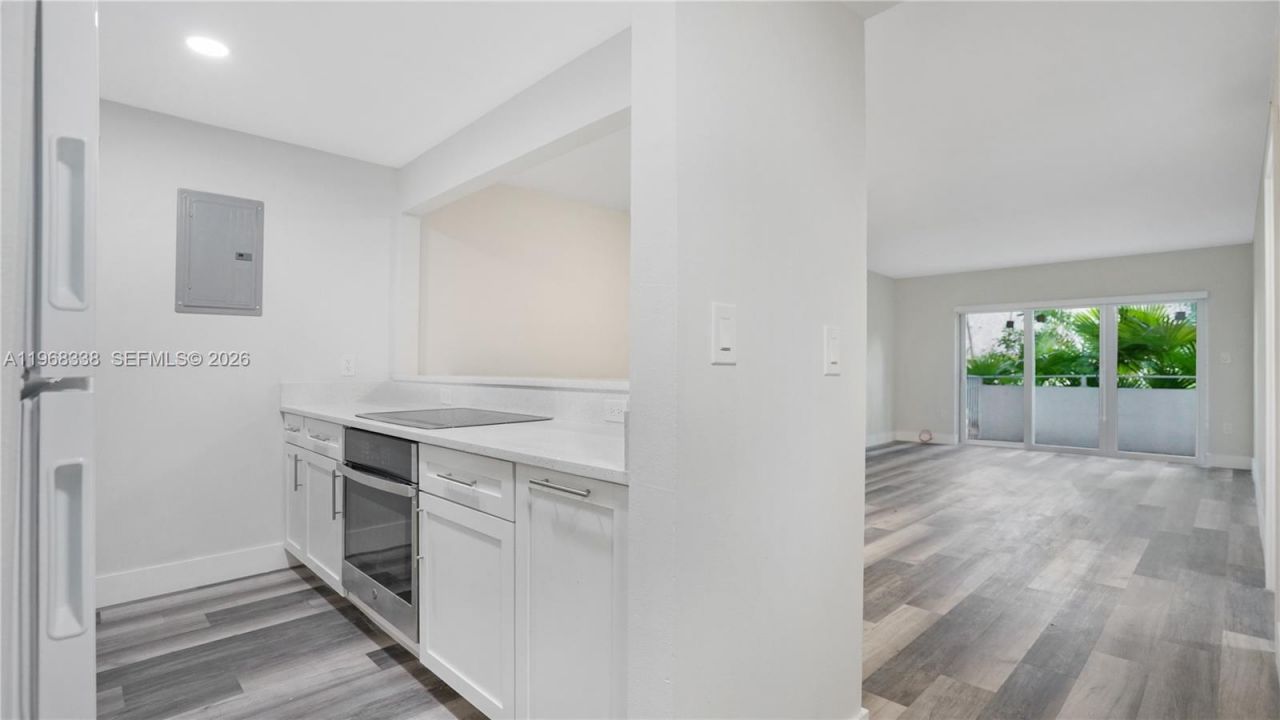 1235 Mariposa Ave, Unit 1, Coral Gables, FL 33146 Photo