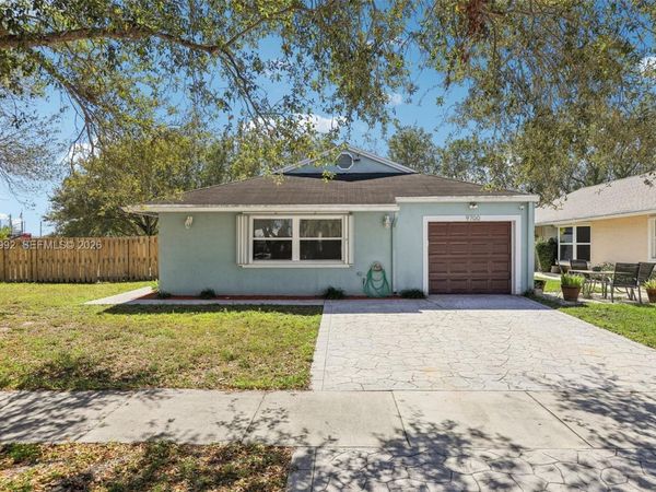 9700 SW 59th St, Cooper City, FL 33328