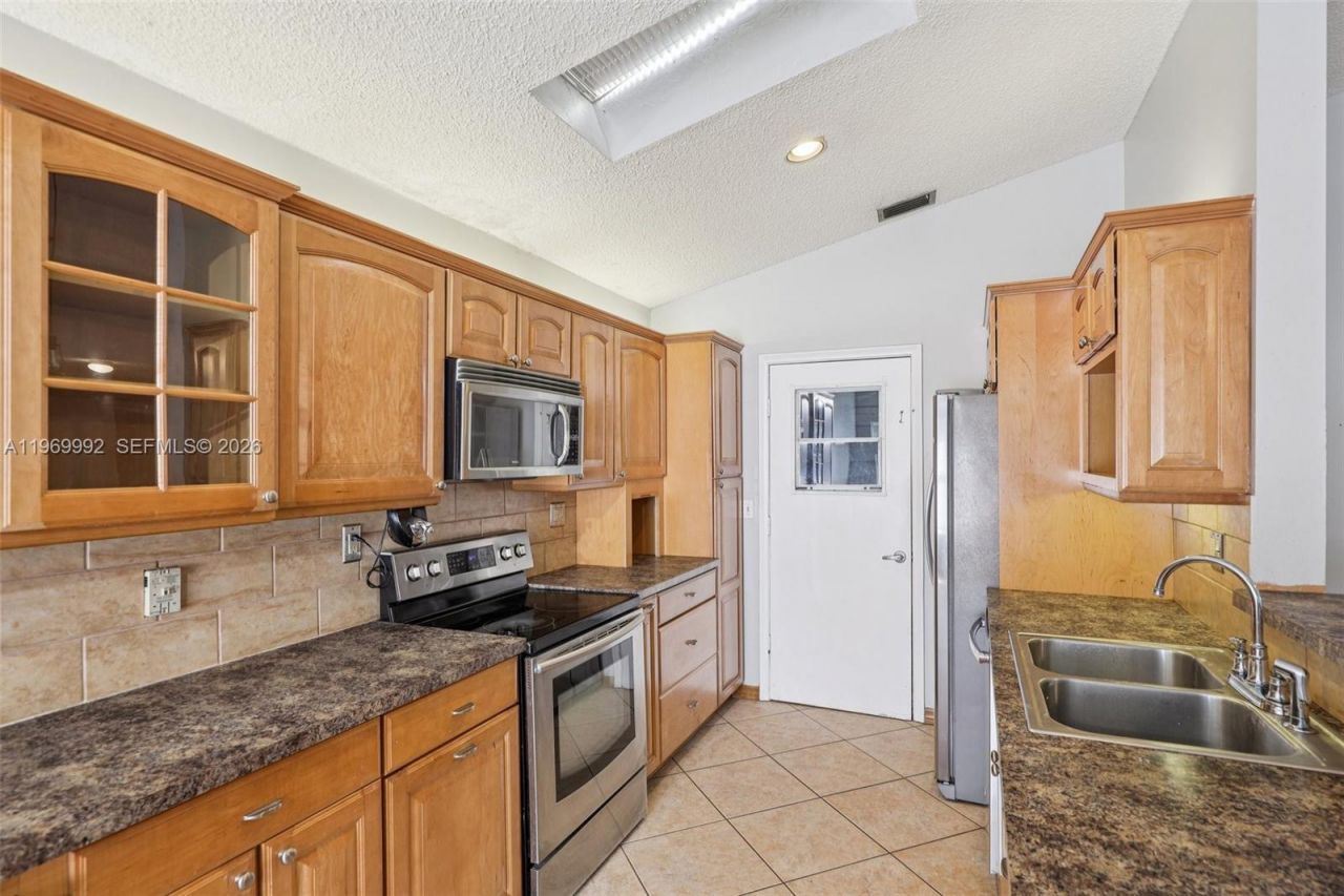 9700 SW 59th St, Cooper City, FL 33328 Photo