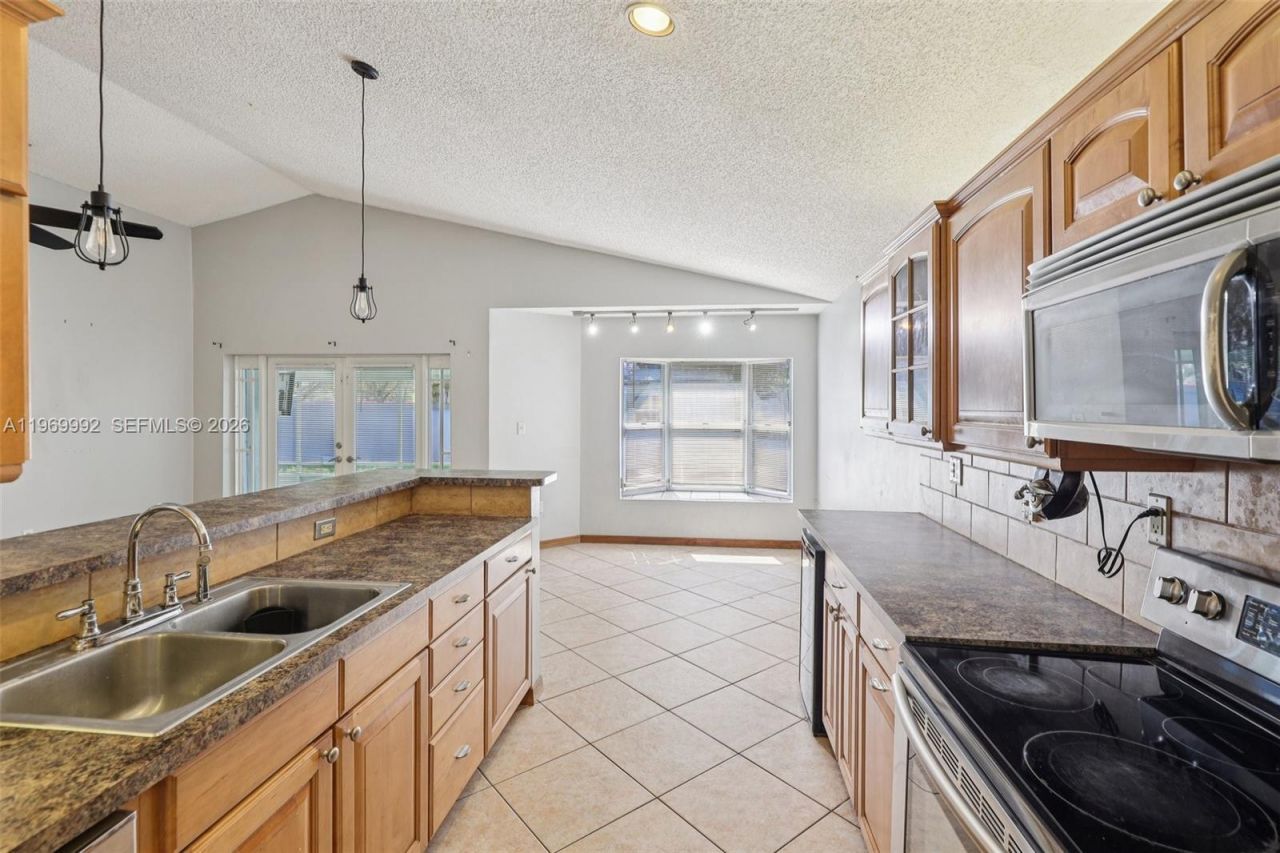 9700 SW 59th St, Cooper City, FL 33328 Photo