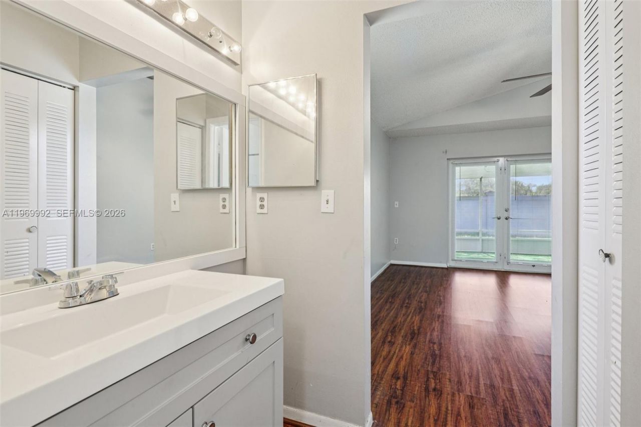 9700 SW 59th St, Cooper City, FL 33328 Photo