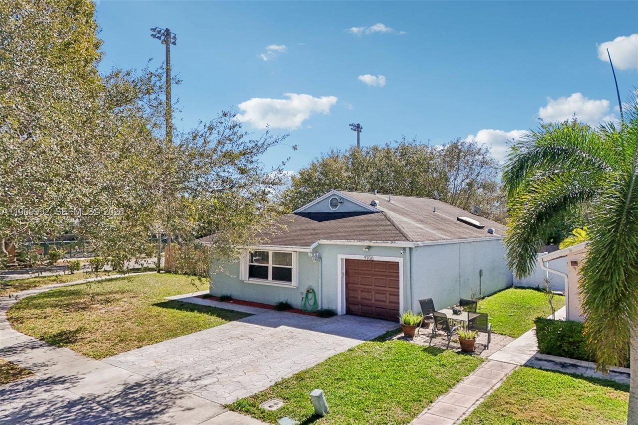 9700 SW 59th St, Cooper City, FL 33328 Photo