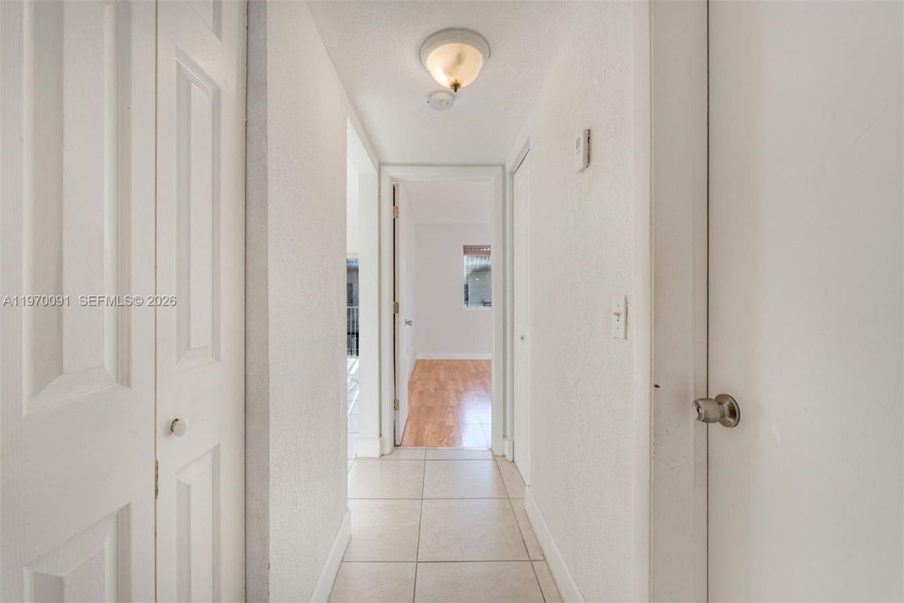 1142 99th St, Unit 23, Bay Harbor Islands, FL 33154 Photo