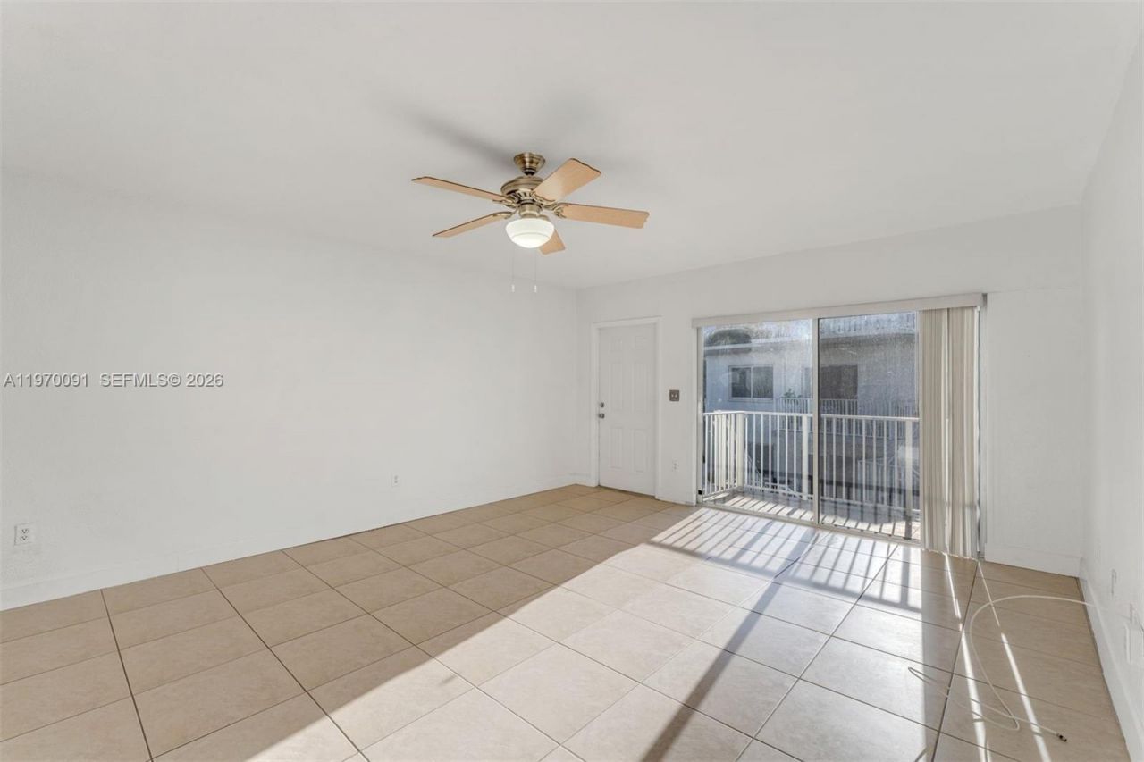 1142 99th St, Unit 23, Bay Harbor Islands, FL 33154 Photo