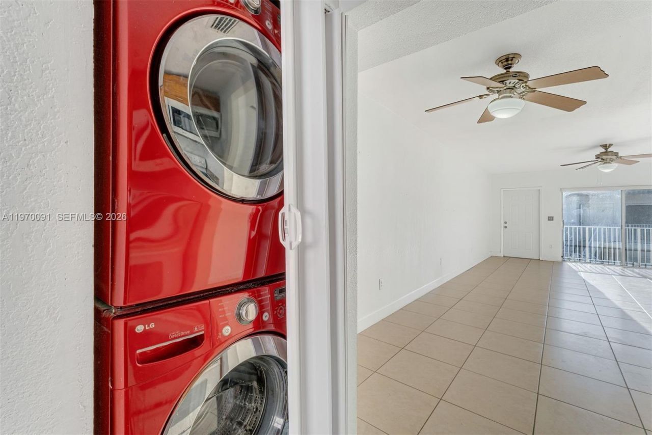 1142 99th St, Unit 23, Bay Harbor Islands, FL 33154 Photo