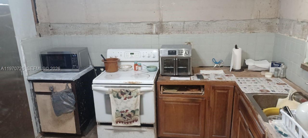 2215 Wiley St, Hollywood, FL 33020 Photo