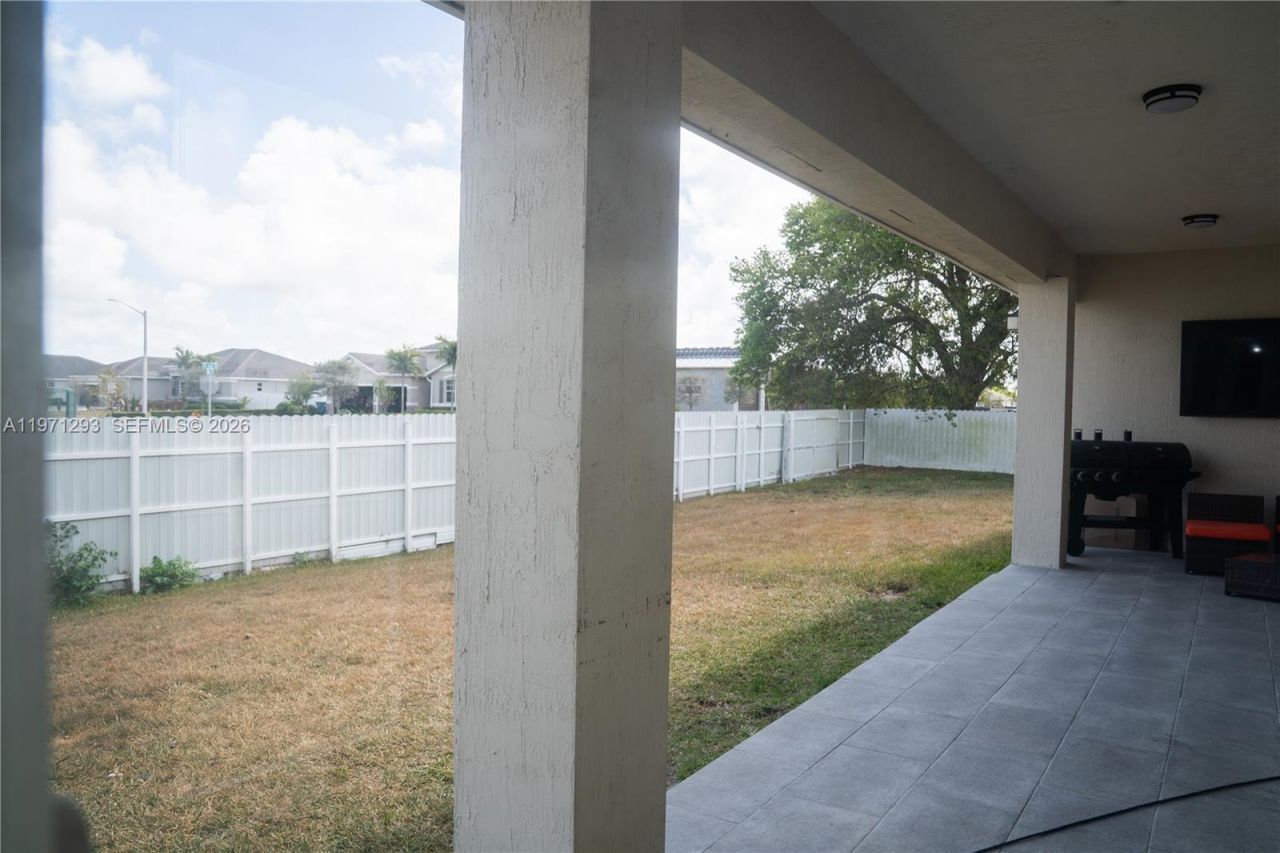 27561 SW 162nd Ct, Homestead, FL 33031 Photo