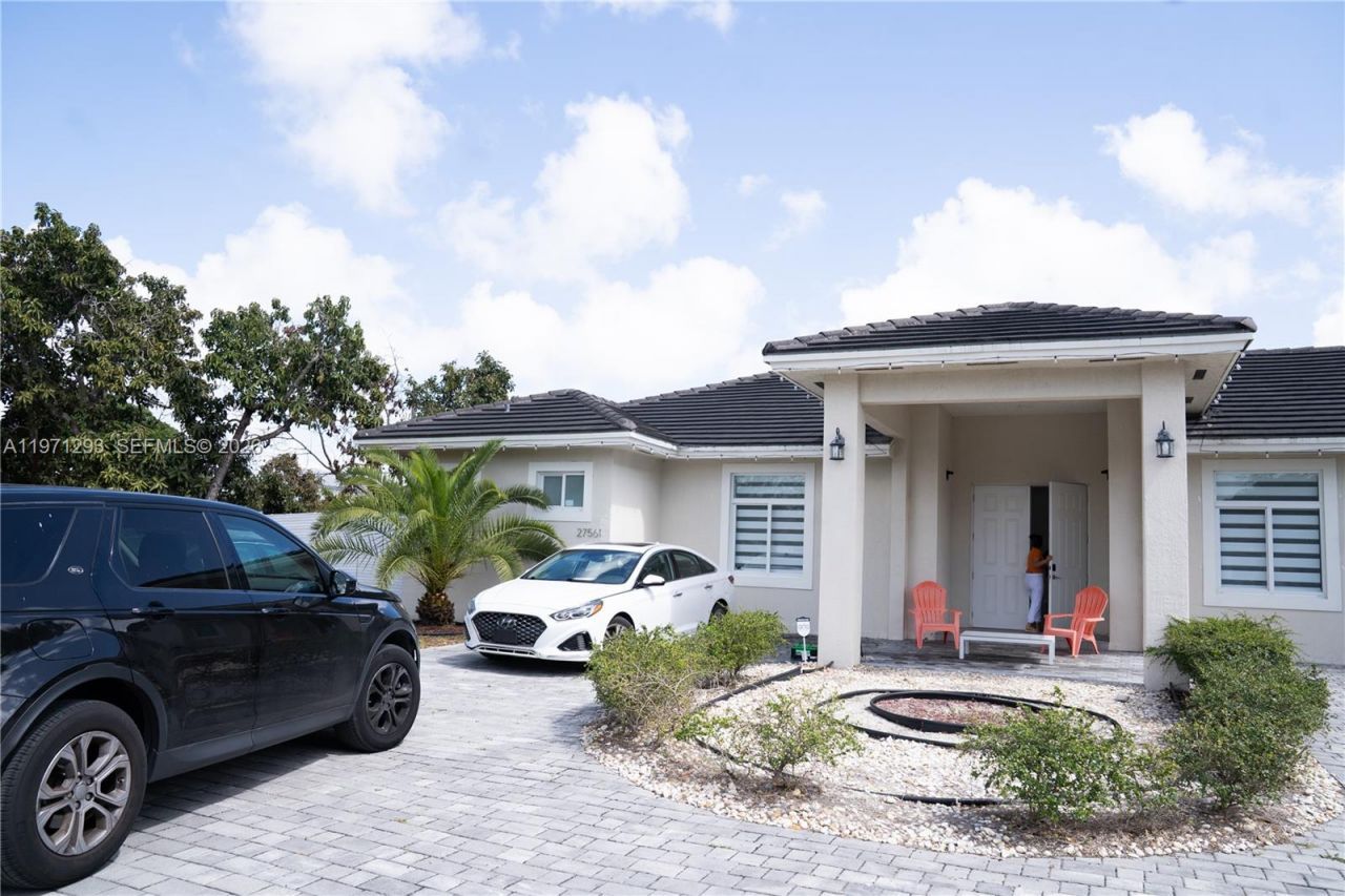 27561 SW 162nd Ct, Homestead, FL 33031 Photo