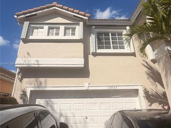 10863 NW 53 LN, Doral, FL 33178