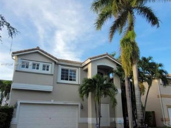 10863 NW 53 LN, Doral, FL 33178