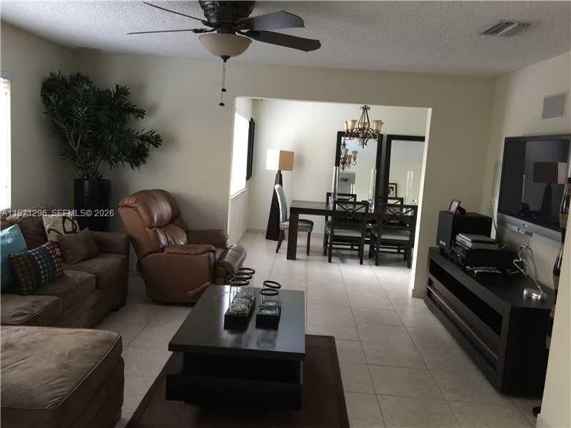 10863 NW 53 Ln, Doral, FL 33178 Photo