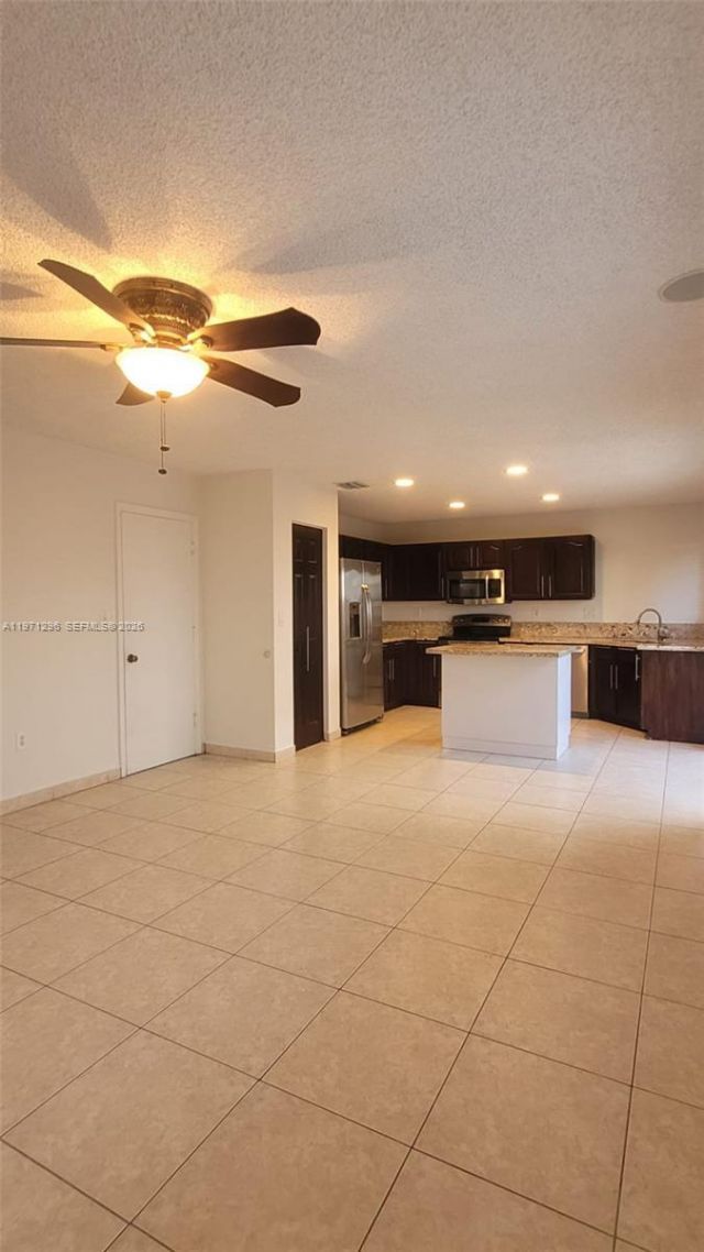 10863 NW 53 Ln, Doral, FL 33178 Photo