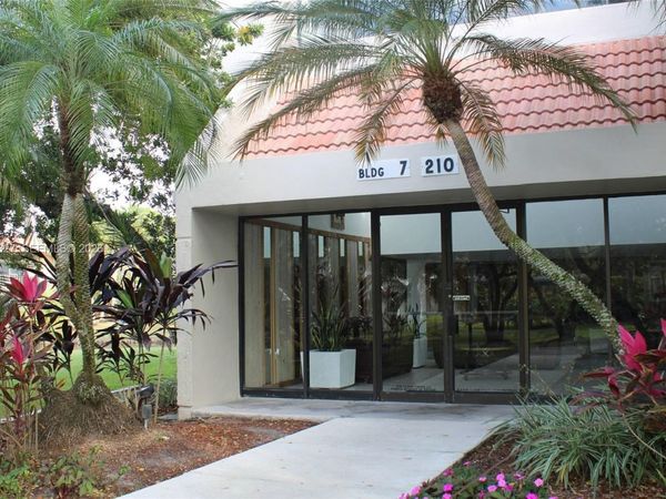 210 Lakeview Dr , Unit 306, Weston, FL 33326