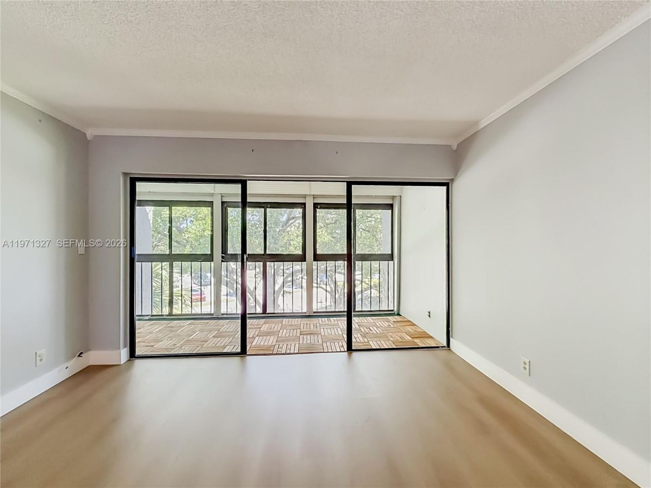 210 Lakeview Dr, Unit 306, Weston, FL 33326 Photo