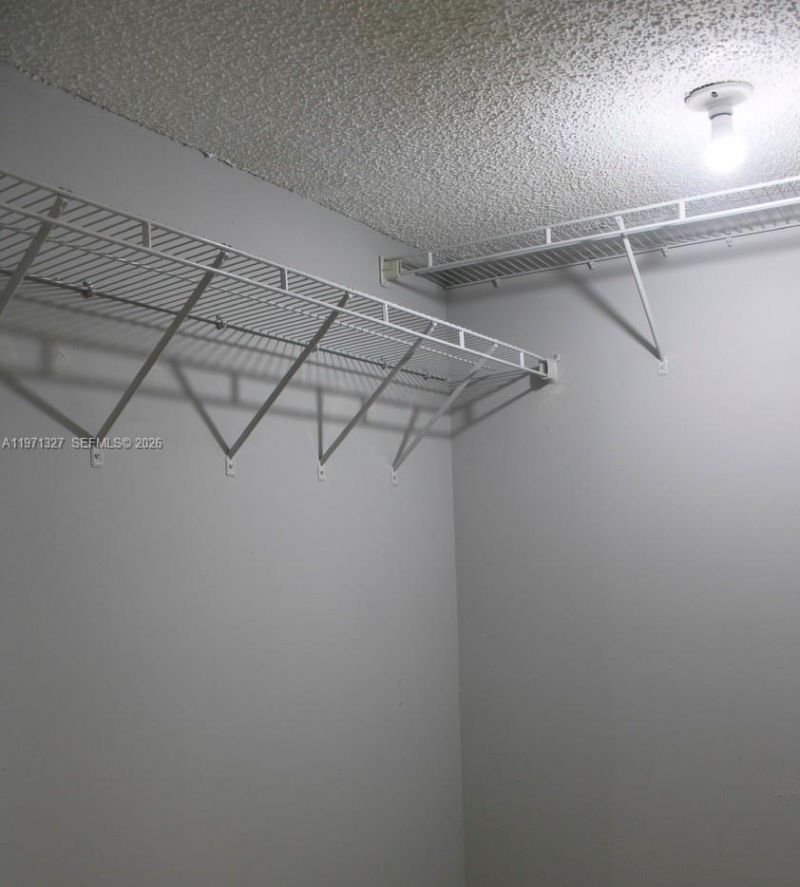 210 Lakeview Dr , Unit 306, Weston, FL 33326 Photo