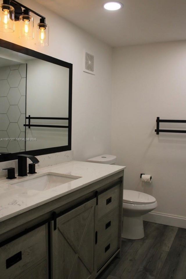 210 Lakeview Dr , Unit 306, Weston, FL 33326 Photo