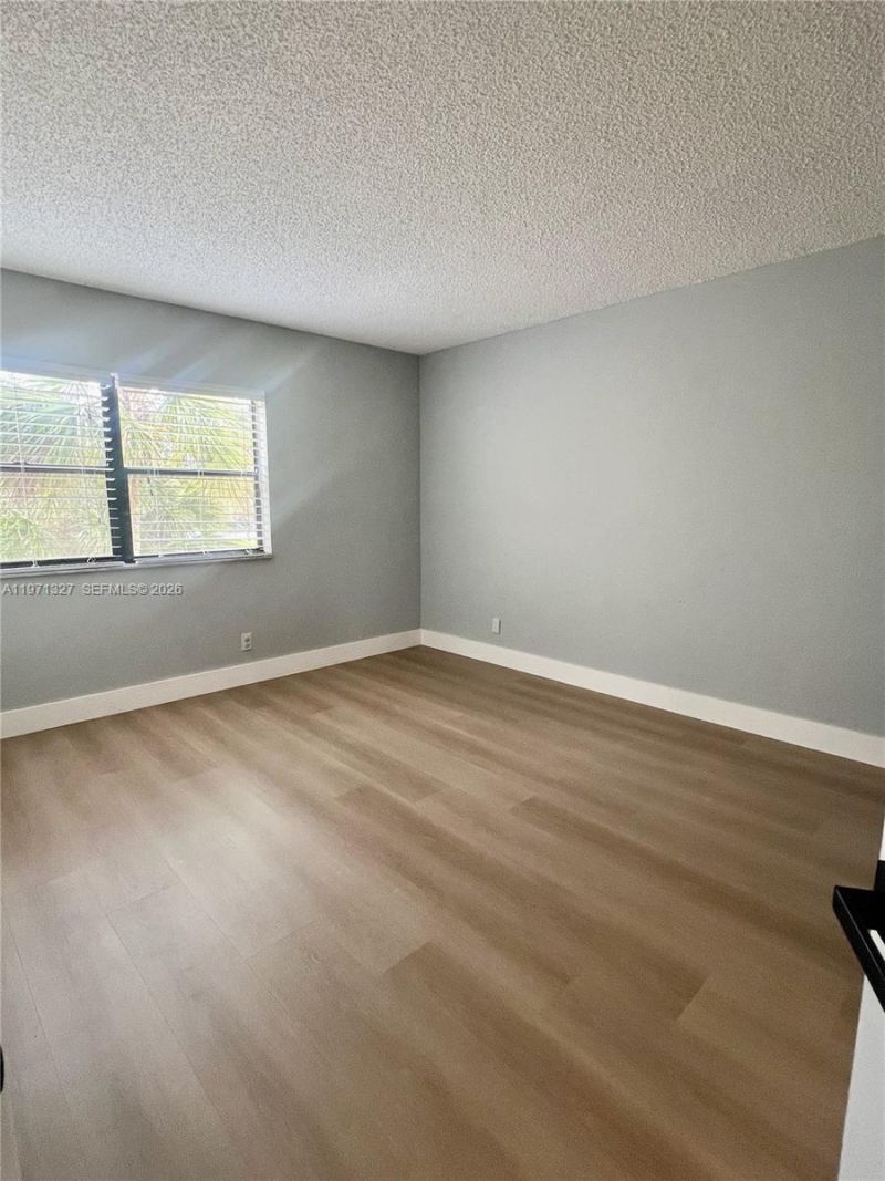 210 Lakeview Dr , Unit 306, Weston, FL 33326 Photo