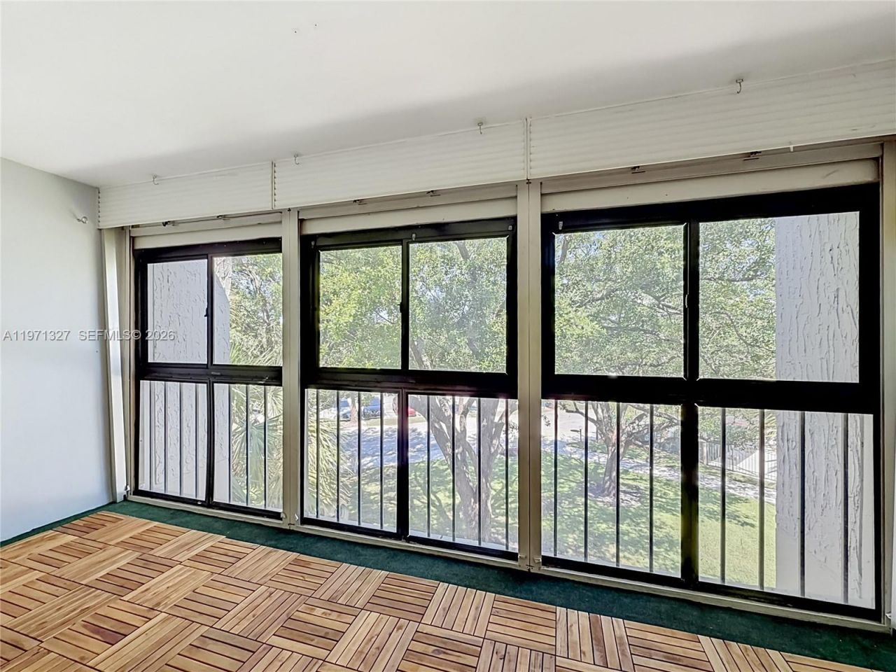 210 Lakeview Dr, Unit 306, Weston, FL 33326 Photo