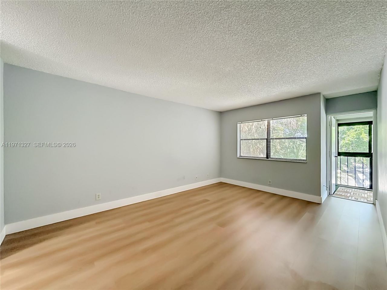 210 Lakeview Dr, Unit 306, Weston, FL 33326 Photo