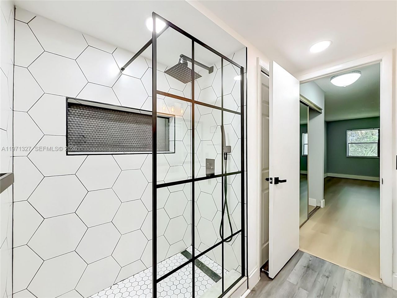 210 Lakeview Dr, Unit 306, Weston, FL 33326 Photo