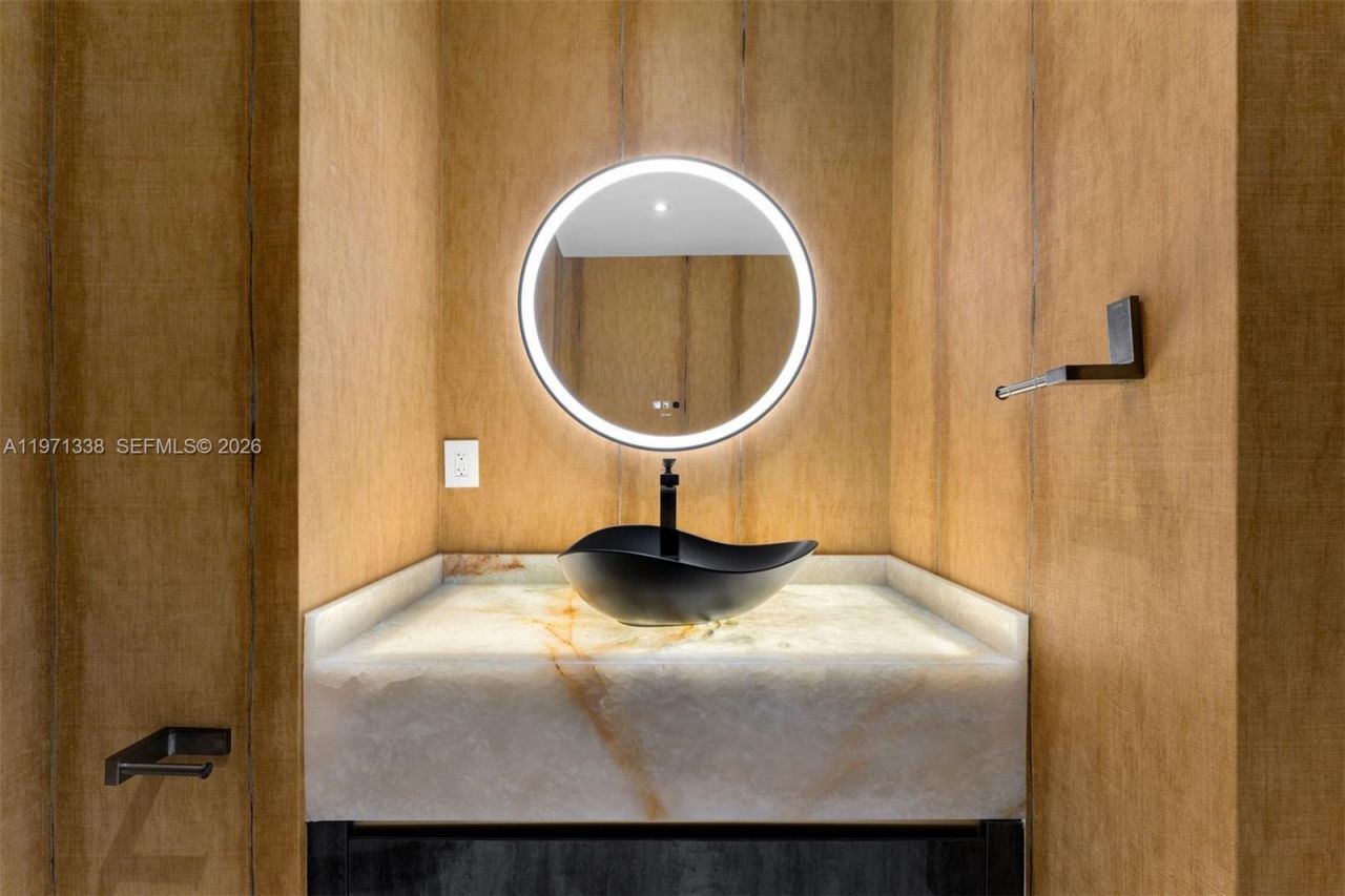 900 Biscayne Blvd, Unit 4202, Miami, FL 33132 Photo