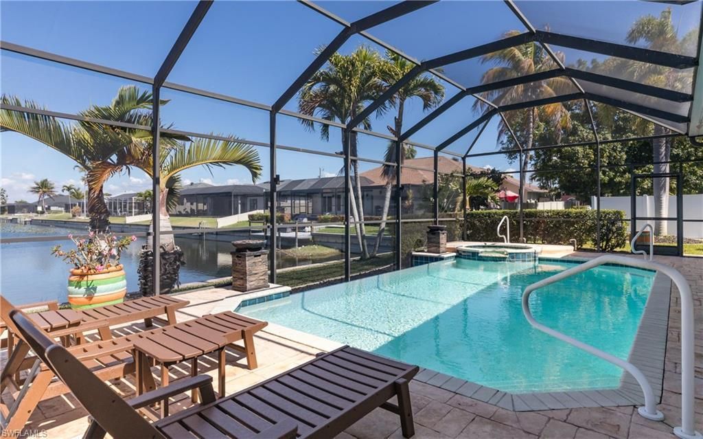 1505 SE 4th St, Cape Coral, FL 33990 Photo