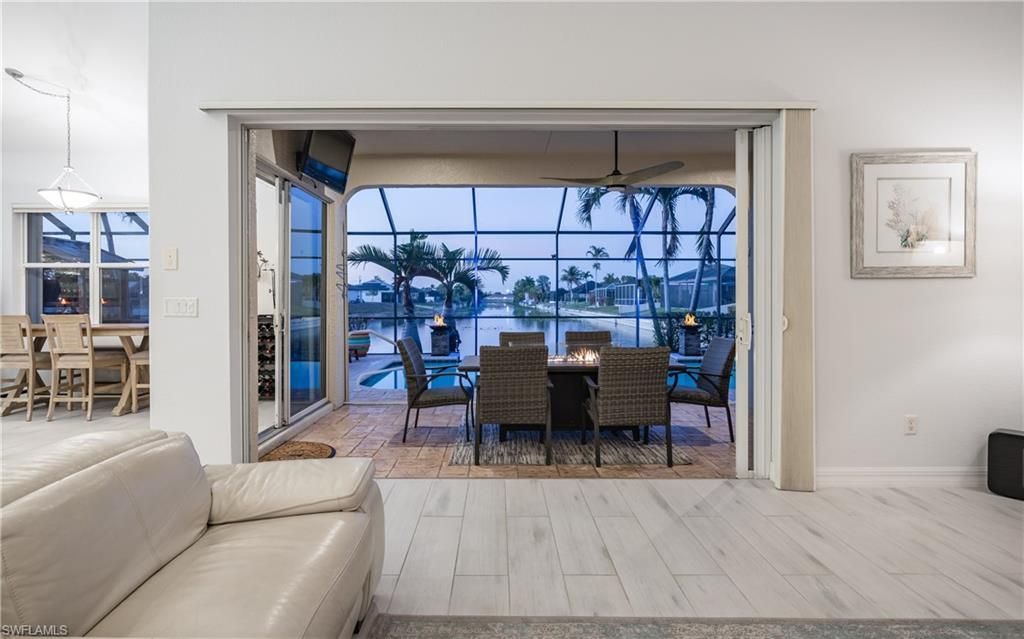 1505 SE 4th St, Cape Coral, FL 33990 Photo