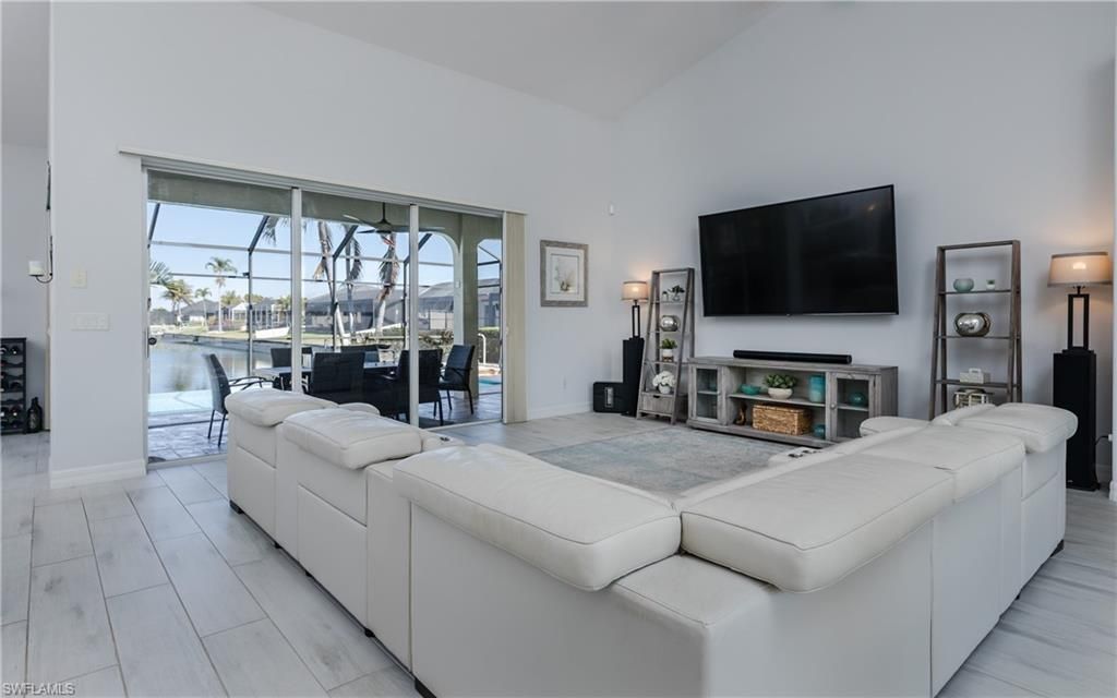 1505 SE 4th St, Cape Coral, FL 33990 Photo