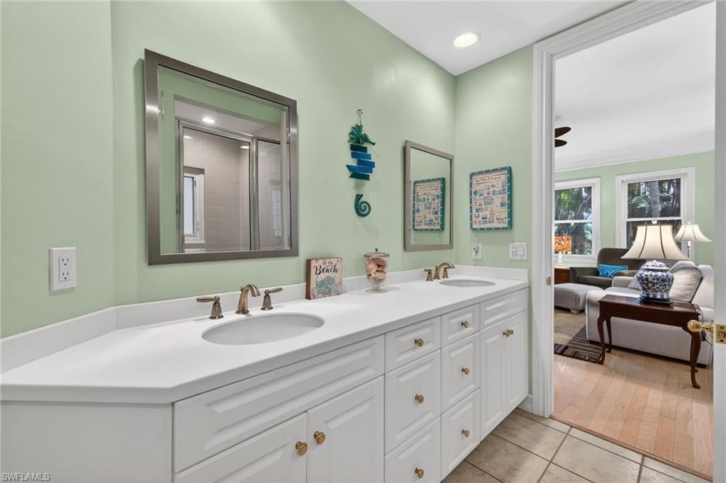 5675 Baltusrol Ct, Unit 1B, Sanibel, FL 33957 Photo