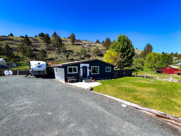 858 E Main Street, John Day, OR 97845