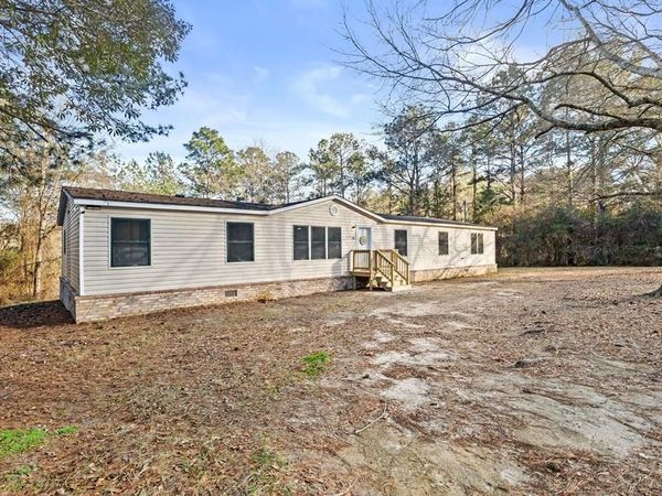 886 Dupont Hart Rd, Poplarville, MS 39470