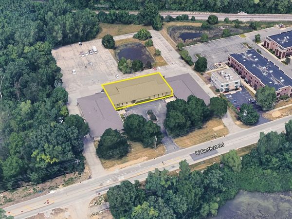 850 W Bartlett Road, Bartlett, IL 60103