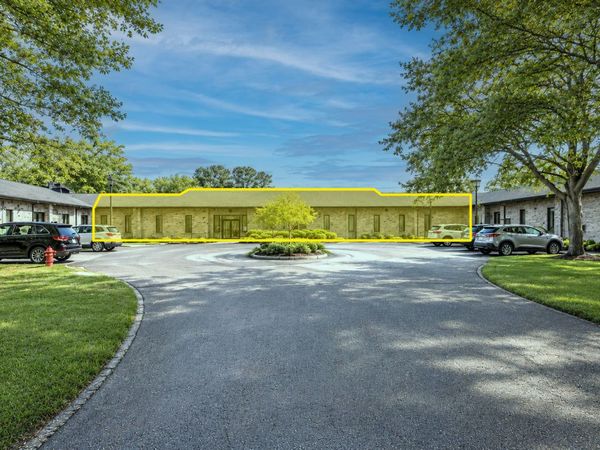 850 W Bartlett Road, Bartlett, IL 60103