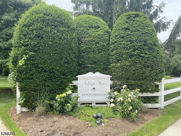 349 Bloomfield Ave, UNIT 60, Unit 60, Verona, NJ 07044