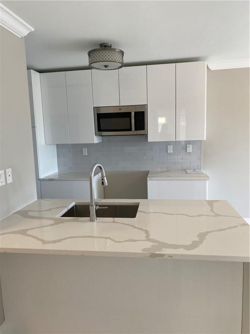 900 NE 18th Avenue, Unit 608, Fort Lauderdale, FL 33304 Photo