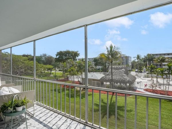 4700 Washington St, Unit 301, Hollywood, FL 33021