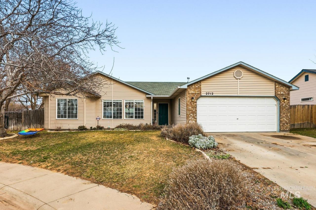 2712 Mink Ct, Nampa, ID 83687 Main Photo