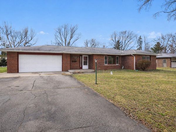 64588 W North Park Drive, Constantine, MI 49042