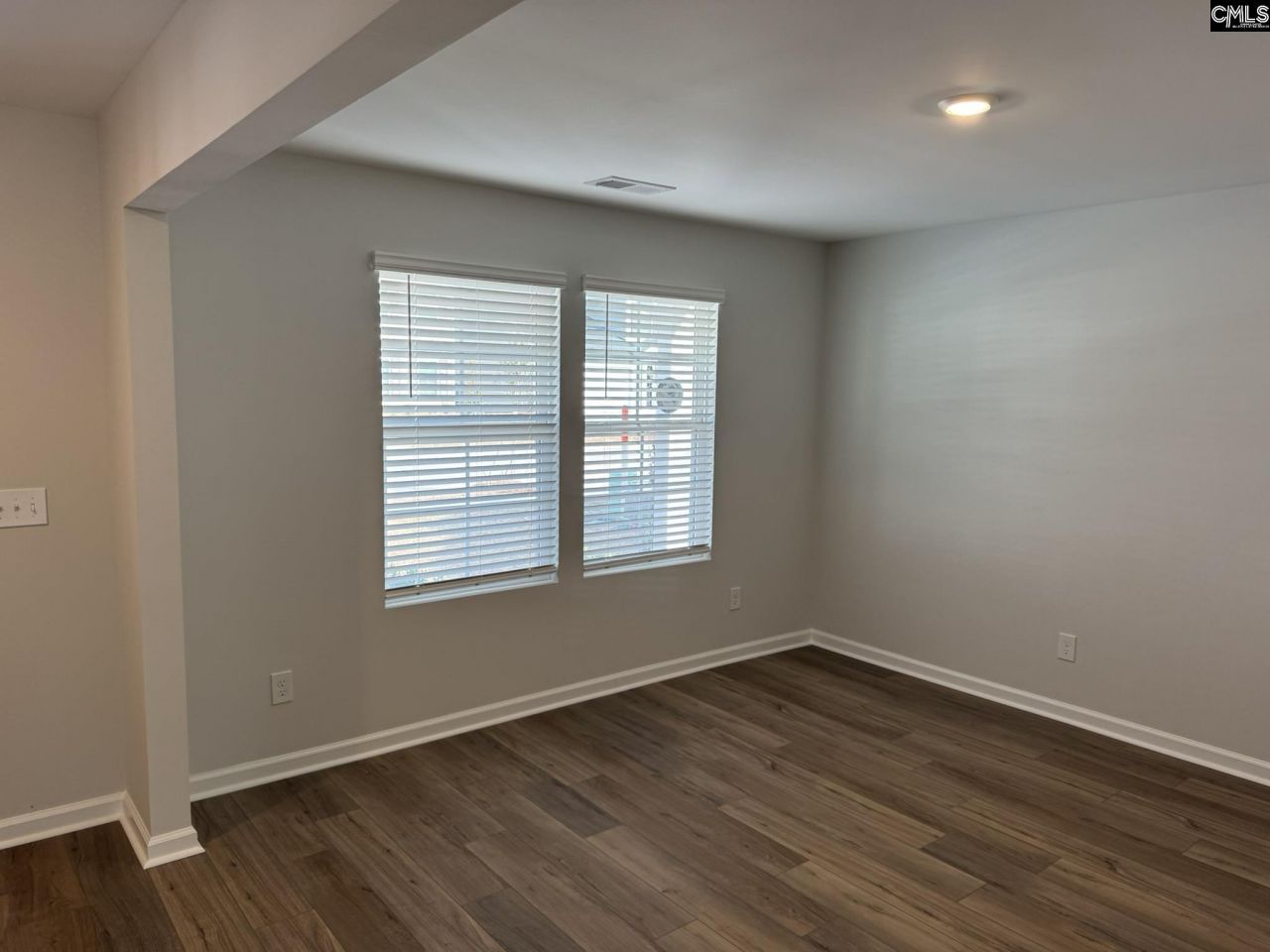 3020 Hallsdale Drive  Photo 4