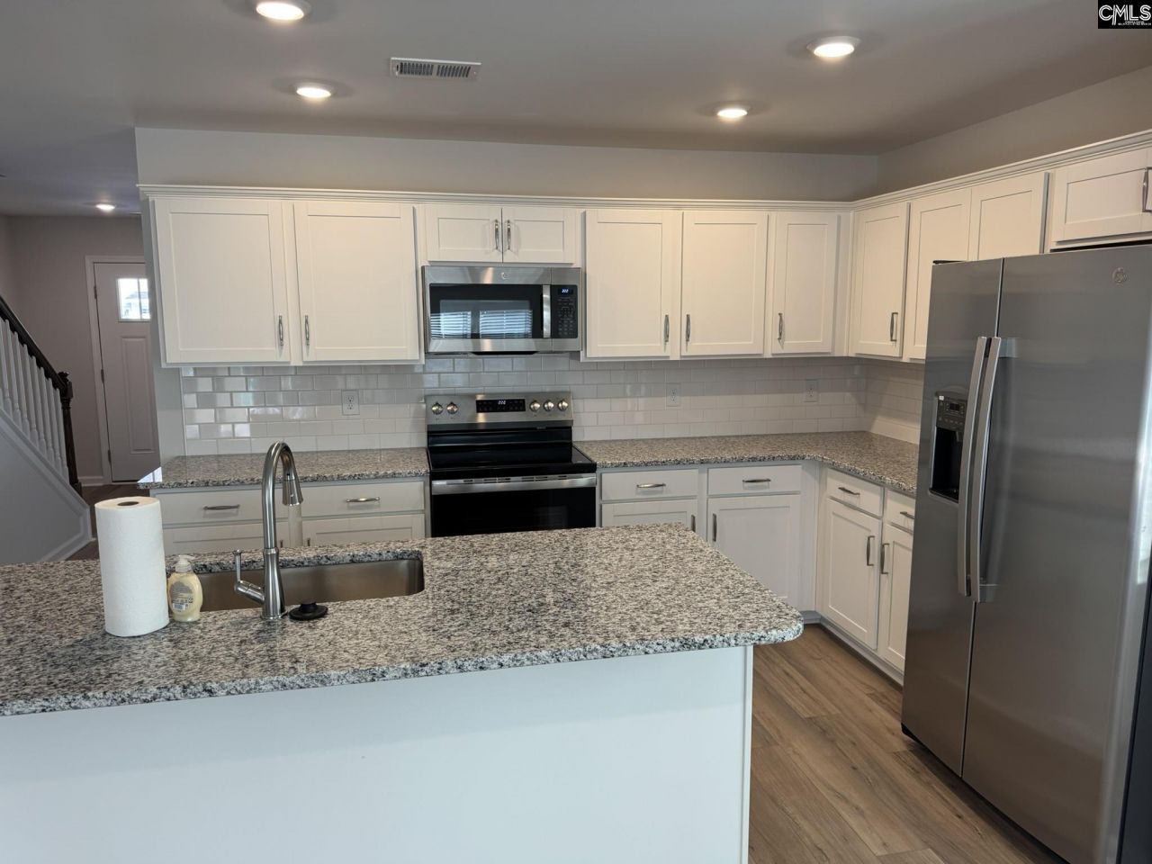 3020 Hallsdale Drive  Photo 6