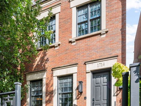 1714 W Wolfram Street, Chicago, IL 60657