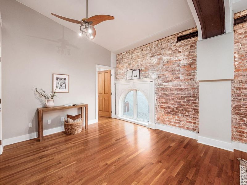 1276 N High Street, Unit 402, Columbus, OH 43201 Photo 18