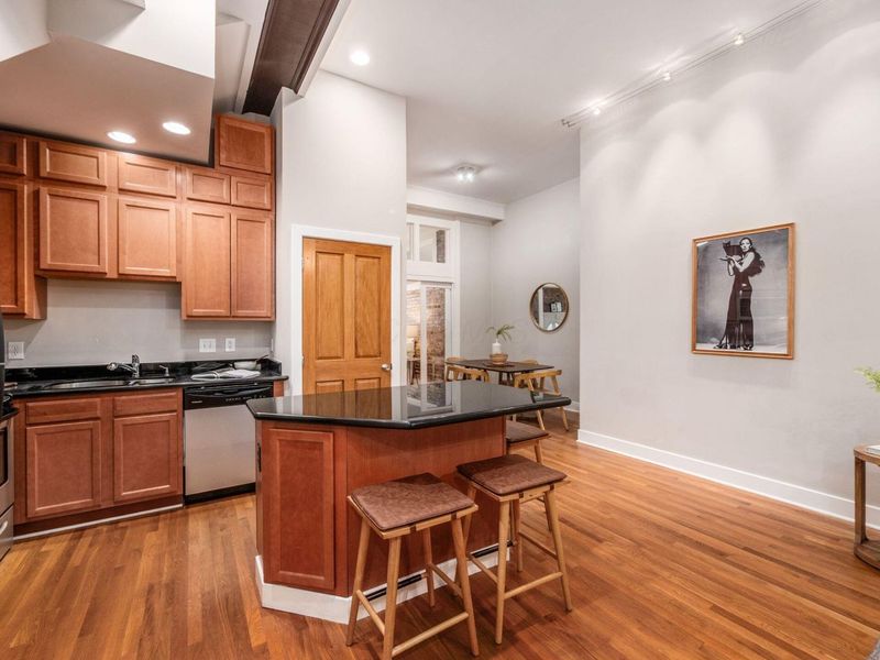 1276 N High Street, Unit 402, Columbus, OH 43201 Photo 7