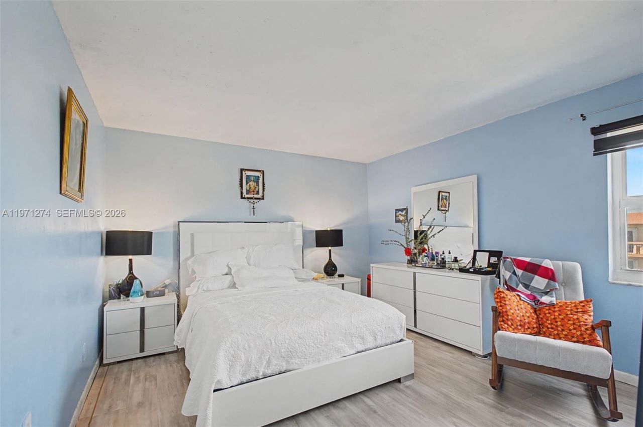 399 NW 72nd Ave, Unit 320, Miami, FL 33126 Photo